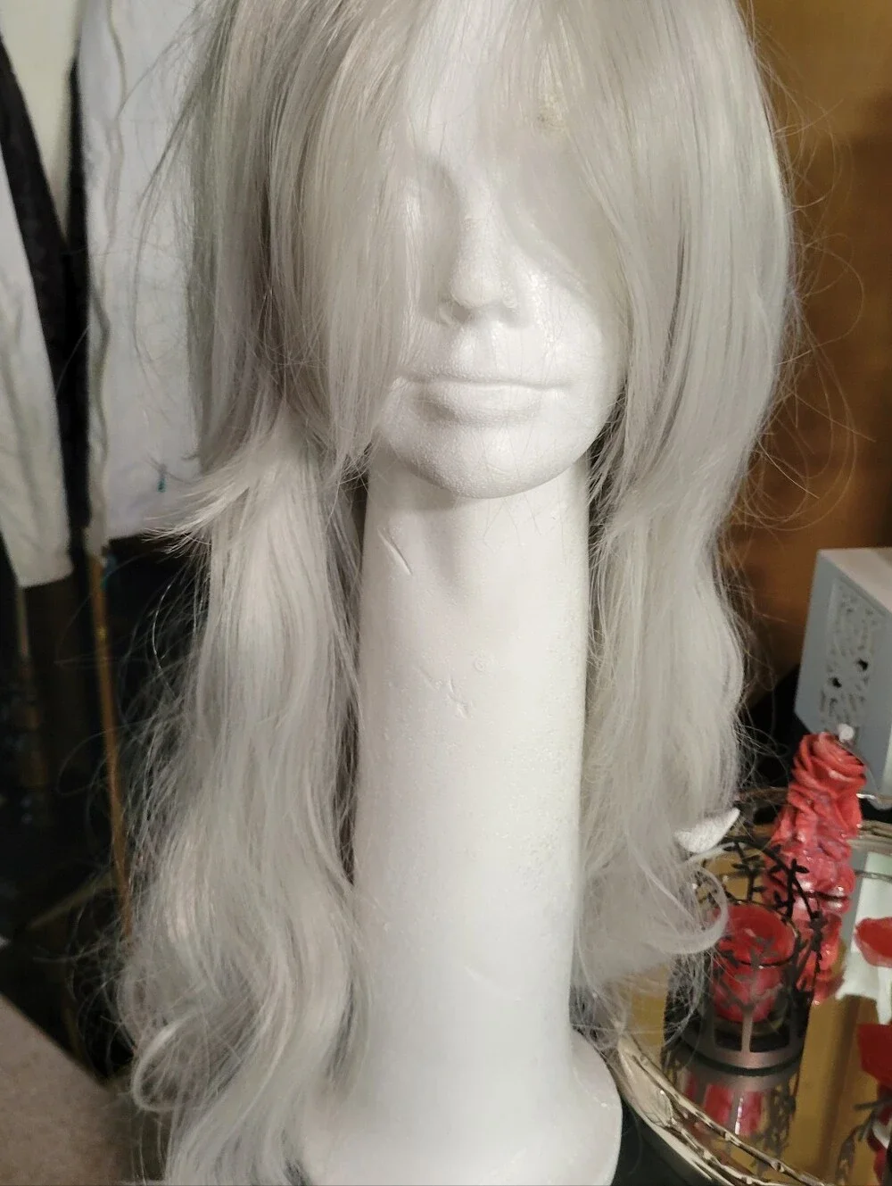 Long Silver Wavy Synthetic Wig for Women - Sleek Elegant Style 26
